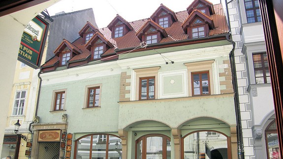 Mesto nevedelo užívateľa dostať preč, tak mu dom predalo