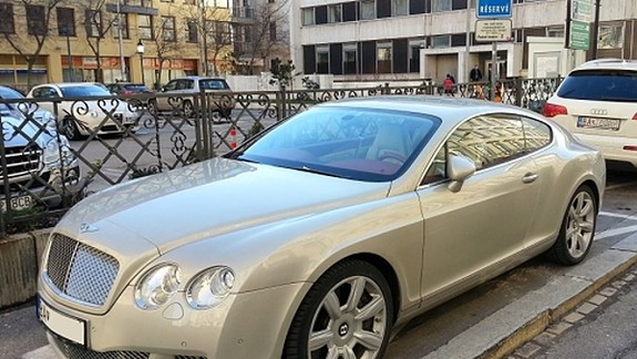 Pobili sa šoféri luxusných áut