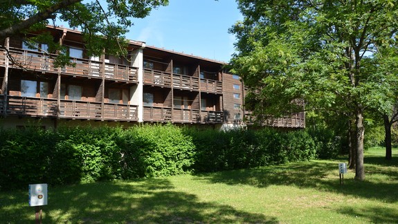 Hotel Flóra v areáli Zlaté piesky plánuje mesto zbúrať