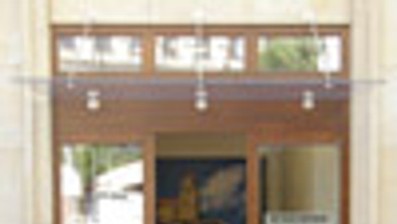 Mestské toalety by mali mať väčšiu reklamu