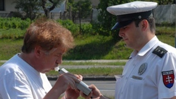 Najviac opitých vodičov chytili v Bratislavskom kraji 