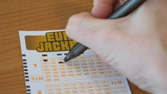 Slovenský výherca Eurojackpotu v hodnote 58,8 miliónov eur má 35 dní na to, aby sa prihlásil