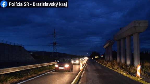 Neznámy vodič vo Svätom Jure zrazil cyklistku a z miesta ušiel