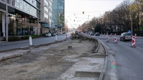 Práce na Karlovesko-dúbravskej radiále po zastavení pokračujú ďalej