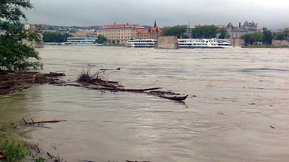 Dunaj za 24 hodín stúpol o 3 metre, už začal klesať