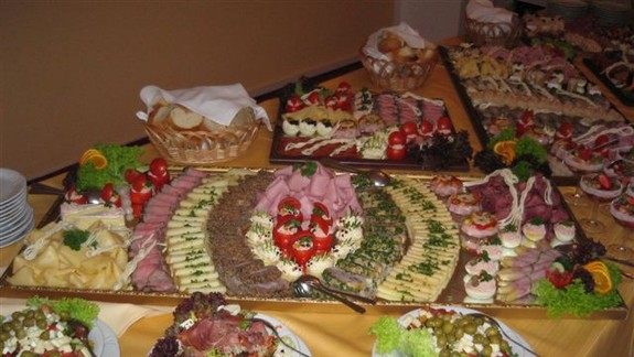 Stravovanie na štýl švédskych stolov nie je povolené ani v lepších okresoch