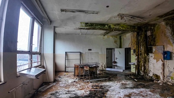 VIDEO a FOTO Spustnutý školský areál naháňa hrôzu. Kedy sa začne so sľubovanou premenou?