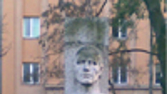 Stav Námestia Andreja Kmeťa je zúfalý