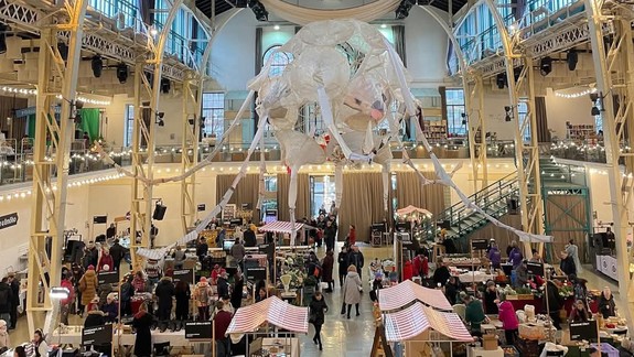 Stará tržnica sa premenila na Vianočnú tržnicu