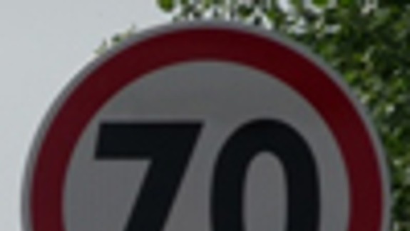Na Prístavnom moste je znížená rýchlosť