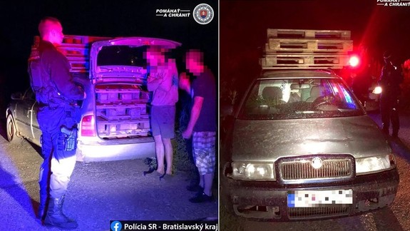 Jazdil bez svetiel, na cudzích značkách, napriek zákazu a v aute mal kamaráta s drogami, ale policajtom neušiel...