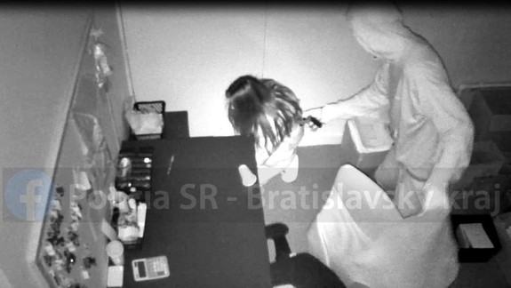 V Dúbravke vylúpili herňu, lupiči si odniesli 22-tisíc eur