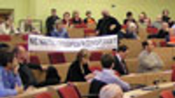 Ružinovčania vyčítali Drozdovi zvýšenie Retra