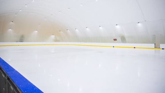 Novinka: Pri Draždiaku otvárajú na Mikuláša kryté verejné klzisko, prvý víkend je vstup zdarma