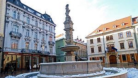 Bratislavské fontány budú možno opäť zimovať s krytmi