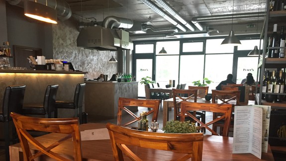 Petrova reštaurácia oživuje novú štvrť