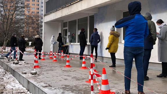 Koronavírus: Slovensko hlási za sobotu cez 5.000 nových prípadov