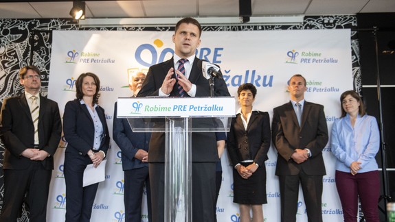 Budú pri  prezidentských voľbách rady? Petržalka znížila počet okrskov