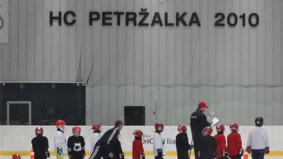 Štadión je pre profesionálov i pre verejnosť