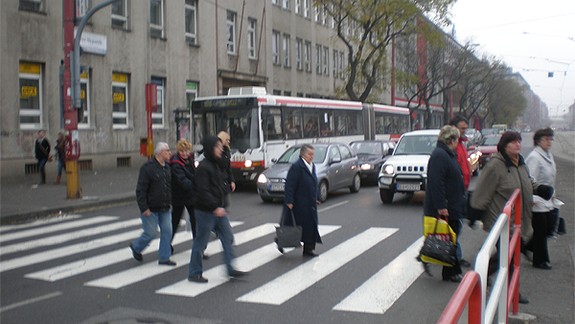 Nepoučiteľní vodiči a chodci: Dopustili sa viac ako 1170 priestupkov