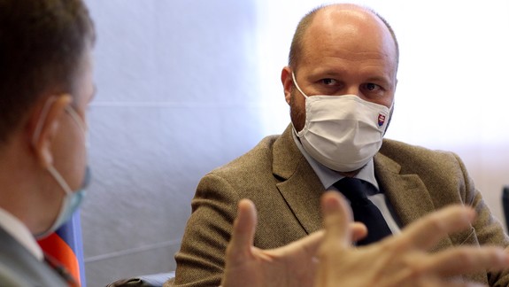 Minister obrany J. Naď: Plánujeme nasadiť všetkých disponibilných vojakov, policajtov a hasičov