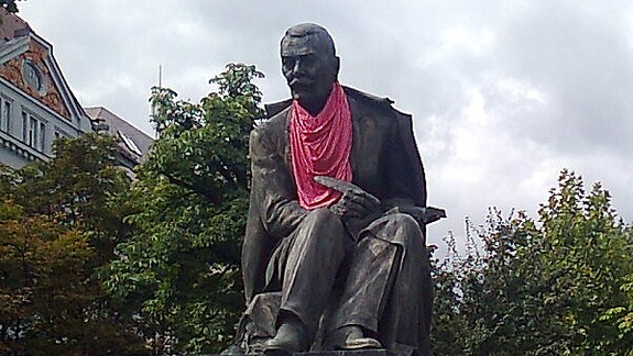 P. O. Hviezdoslav s podbradníkom