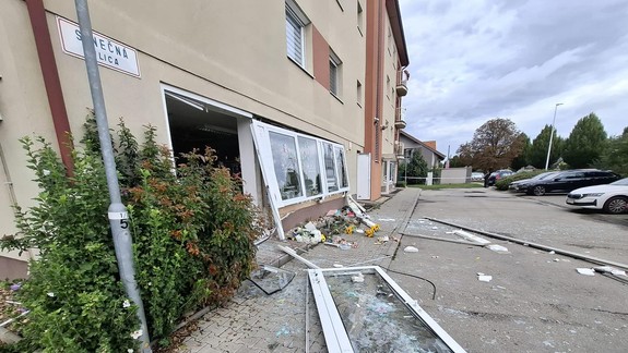 Čo sa stalo v kvetinárstve v Malinove? Vybuchol lak na kvety umiestnený pri pokladni