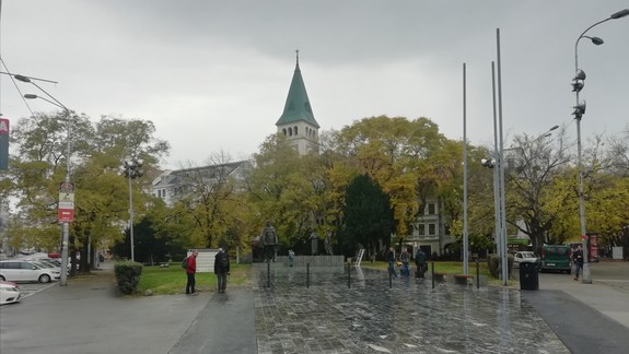 Spoznávate? Takto vyzeralo Námestie SNP v roku 1947