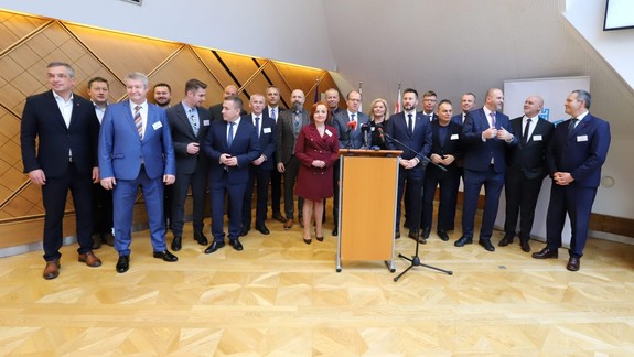 Únia miest žiada vládu o urýchlené riešenie problému s katastrom