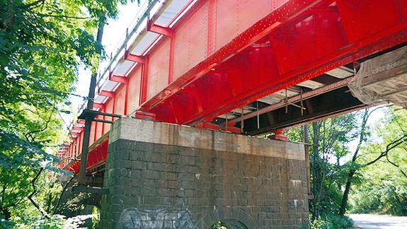 Železnice opravujú Červený most, do novembra obmedzili dopravu