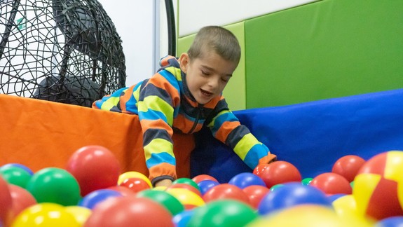 FOTO: V Karlovej Vsi otvorili nové špecializované zariadenie pre deti s autistickou poruchou