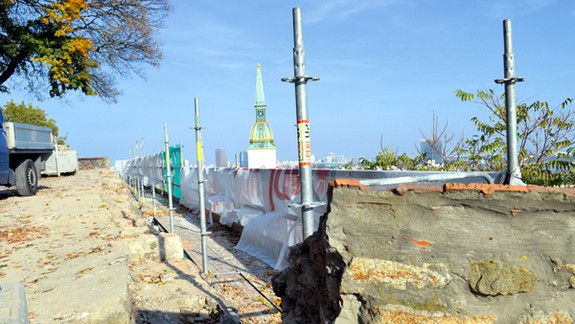 Na dokončenie opravy hradieb hradu má ísť ďalších 900-tisíc eur