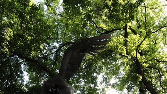 Poznáte v Petržalke nejakú zanedbanú sochu? Nahláste ju