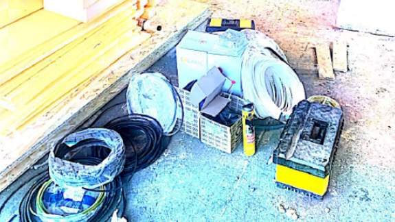 Polícia obvinila dvoch Ukrajincov pre krádež náradia v Chorvátskom Grobe