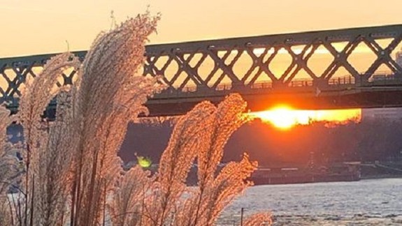 Dnes je najkratší deň roka, hoci popoludní už pár dní svetla pribúda