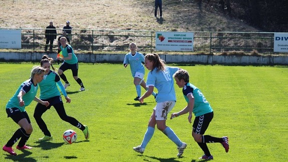 VIDEO: Futbalistky Slovana uspeli na horúcej pôde v Trenčianskych Tepliciach