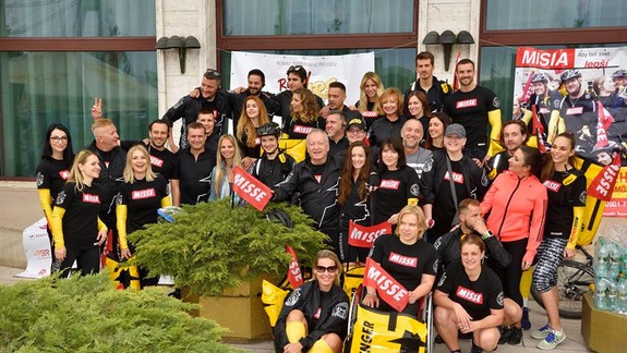 Neláka vás to? Ako cyklokuriéra si objednáte známu osobnosť a ešte urobíte dobrý skutok