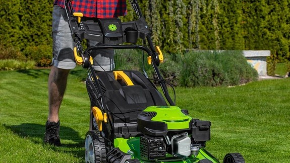 Vyberte si ideálnu záhradnú kosačku v predajni Planeo Bratislava