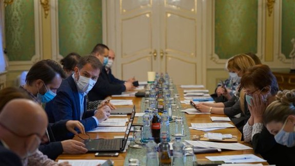 Právnici sa zhodujú, že núdzový stav by sa mal v polovici júna skončiť