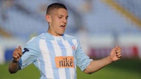 Futbalisti Slovana doma porazili Nitru a zostávajú tretí