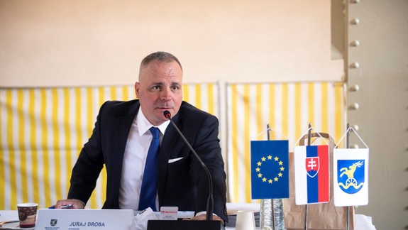 O kreslo predsedu BSK zabojuje oficiálne osem kandidátov