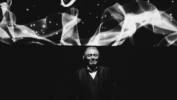 FOTO a VIDEO: Spojenie Karla Gotta a Bratislavy bolo vždy veľmi silné a bude aj počas dní jeho pohrebu!