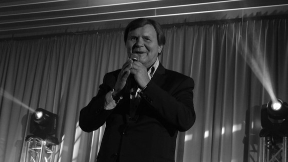 Smutná správa: Vo veku 81 rokov zomrel spevák Dušan Grúň