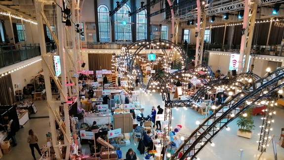 FOTO: Stará tržnica je otvorená! Nakúpiť si tu môžete vianočné darčeky