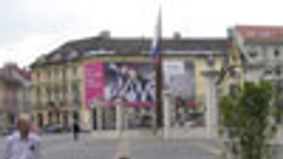 Chýbajú sochy, pamätníky a tabule osobností