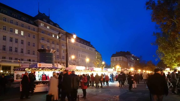 Vianočné trhy sa vracajú aj na Hviezdoslavovo námestie v Starom Meste