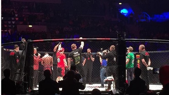 VIDEO: Na bratislavskom zimáku si to rozdali bojovníci MMA – jediný Slovák neuspel...