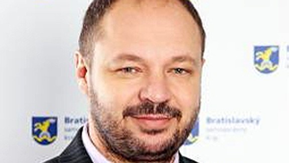 Široká koalícia podporí za starostu Dúbravky Martina Zaťoviča