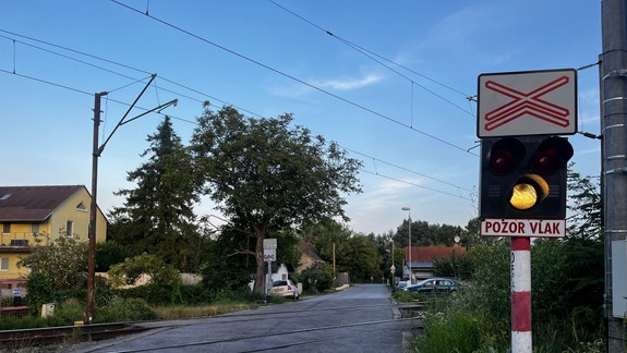 Železničné priecestie na ulici Na piesku v Bratislave uzavrú