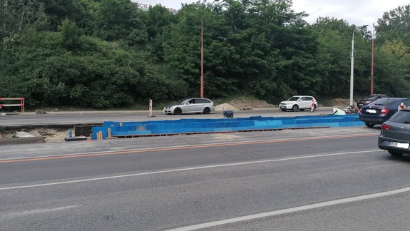 Karloveskú radiálu rekonštruujú po novom, posledný úsek by mal byť tichší